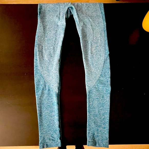 BLUE GYM SHARK LEGGINGS - Picture 2 of 6